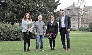 Begrüßung: Frank Hilker, Manuela Kupsch und Professor Guido Falkemeier heißen Katrin Thaler (von rechts) als Geschäftsstellenleiterin des Kreativ Campus detmold willkommen. - Stadt Detmold Begrüßung: Frank Hilker, Manuela Kupsch und Professor Guido Falkemeier heißen Katrin Thaler (von rechts) als Geschäftsstellenleiterin des Kreativ Campus detmold willkommen. - Stadt Detmold