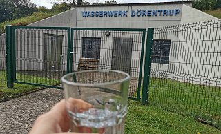 Der Brunnen Hillentrup liefert bis zu 85 Prozent des Trinkwassers für Dörentrup. Die Geimeinde sucht nach weiteren Brunnenstandorten und möchte für den bewussten Umgang mit Trinkwasser werben. - Syliva Frevert Der Brunnen Hillentrup liefert bis zu 85 Prozent des Trinkwassers für Dörentrup. Die Geimeinde sucht nach weiteren Brunnenstandorten und möchte für den bewussten Umgang mit Trinkwasser werben. - Syliva Frevert