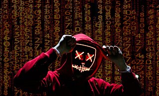 Hacker agieren im Hintergrund, heutzutage meist in großen kriminellen Verbünden. Einzeltäter sind die Ausnahme. - Pixabay