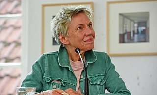 Die Schwalenberger Autorentage sind Esther Kinsky gewidmet. Die Künstlerin selbst liest aus ihren Werken. - Nicole Ellerbrake Die Schwalenberger Autorentage sind Esther Kinsky gewidmet. Die Künstlerin selbst liest aus ihren Werken. - Nicole Ellerbrake