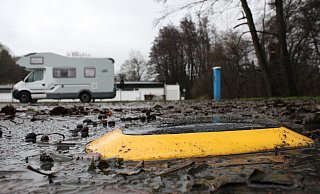 Die Stellpl&auml;tze f&uuml;r Wohnmobile am Hohenhauser Freibad sind mit Sensoren ausgestattet. So k&ouml;nnen Urlauber auf der Durchreise online sehen, ob noch Fl&auml;chen frei sind. - Nico D&uuml;llmann