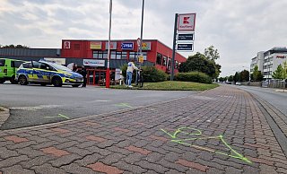 Am Dienstagnachmittag kam es auf der Ernst-Hilker-Straße zu einem Verkehrsunfall zwischen einem Pedelec und einem PKW. - Freitag TV