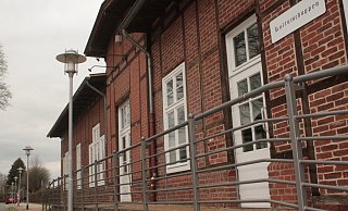 Im "Cigarillo" am früheren Barntruper Bahnhof ist inzwischen wieder Leben eingekehrt. Barntruperinnen und Barntruper können die Räume mieten. - Archivfoto: Sylvia Frevert