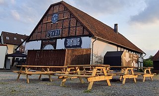 Vormals Wohnhaus, jetzt "Männer-WG" des rechten Influencers Tim Kellner. Der Kreis untersagt dem Präsidenten des ?Rockerclubs „Brothers Guard MC“ die Nutzung des Gebäudes in Tintrup als Clubhaus und droht bei Nichtbeachtung ein Zwangsgeld an. - Marianne Schwarzer