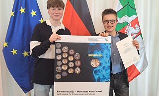 Ausgezeichnet: Frederick Westphal (links) und Paul Blaß waren beim Wettbewerb "EuroVisions" erfolgreich. - Land NRW/Ralph Sondermann