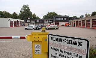 Die alte Feuerwache an der Oerlinghauser Straße ist ein Auslaufmodell. Sie ist für die Erfordernisse der Wehr viel zu klein geworden und auch technisch auf einem veralteten Stand. - Stefan Backe Die alte Feuerwache an der Oerlinghauser Straße ist ein Auslaufmodell. Sie ist für die Erfordernisse der Wehr viel zu klein geworden und auch technisch auf einem veralteten Stand. - Stefan Backe