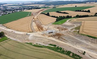 Das Luftbild zeigt die Ausmaße der Baustelle im Osten von Barntrup. - Bockermann Fritze IngenieurConsult
