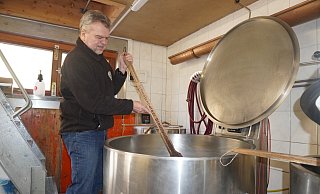 Frank Ehlert ist Gründungsmitglied der Schwalenberger Brauzunft. Er hat sich intensiv um die Bewerbung an die UNESCO gekümmert, die in diesem Jahr positiv beschieden wurde. - Archivfoto: Michaela Weiße Frank Ehlert ist Gründungsmitglied der Schwalenberger Brauzunft. Er hat sich intensiv um die Bewerbung an die UNESCO gekümmert, die in diesem Jahr positiv beschieden wurde. - Archivfoto: Michaela Weiße