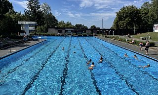 Davon haben sich die Oerlinghauser verabschiedet - das Freibad wird komplett neu gebaut. Die Bergstädter suchen sich auch Alternativen in Lage und kommen nach Hörste. - Madlena Gerschner