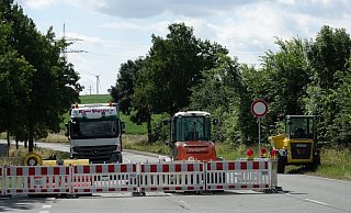 Nichts geht zwischen Echternhagen und Hohenhausen: Die Herforder Stra&szlig;e wird in diesem Abschnitt saniert. - Axel B&uuml;rger