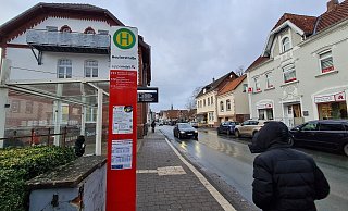 Unter anderem will die Stadt in weitere barrierefreie Bushaltestellen investieren. Diese in der Heutorstraße ist bereits vor Jahren umgebaut worden. - Marianne Schwarzer