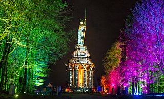Bald ist es wieder soweit - Mitte März geht die Veranstaltung "Der Hermann leuchtet" in die nächste Saison. - LightArt Show Production
