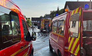 Feuerwehr Bad Salzuflen bei Aufräumarbeiten nach Unwetter. Foto: Feuerwehr Bad Salzuflen - Feuerwehr Bad Salzuflen