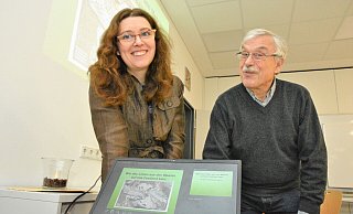 Quartiersmanagerin Anna-Lena Bargfrede hat die Veranstaltung mit Referent Klaus Stoevesandt im Begegnungszentrum B-vier organisiert. Foto: Karin Prignitz - Karin Prignitz