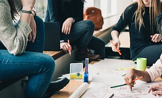 An einer Abendrealschule können diejenigen einen Abschluss machen, die im Regelschulsystem keinen erlangt haben. - Symbolbild: Pixabay