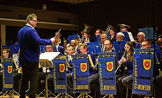 Das Lipperland-Orchester hat in Barntrup reichlich Applaus geerntet. - Nicole Ellerbrake