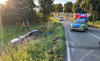Die Polizei ermittel die Ursache des Unfalls - und sucht Zeugen. - Polizei Lippe Die Polizei ermittel die Ursache des Unfalls - und sucht Zeugen. - Polizei Lippe