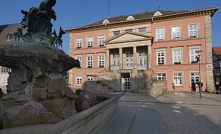 In einer Online-Umfrage sagten LZ-Leser, welche Veränderungen sie sich für die Detmolder Innenstadt am meisten wünschen. Eine Einordnung, was möglich ist und was schon gemacht wird, gibt es nun von der Stadt. - Jost Wolf In einer Online-Umfrage sagten LZ-Leser, welche Veränderungen sie sich für die Detmolder Innenstadt am meisten wünschen. Eine Einordnung, was möglich ist und was schon gemacht wird, gibt es nun von der Stadt. - Jost Wolf