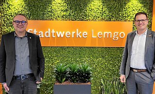 Matthias Sasse, Geschäftsführer Stadtwerke (rechts), und Bürgermeister Markus Baier sind sehr zufrieden mit der Geschäftsentwicklung des heimischen Energieversorgers. - Katrin Kantelberg