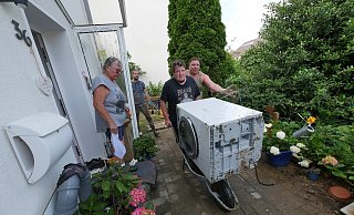 Bei Familie Kegel in der Dürener Straße in Klüt sind nach dem Unwetter einige Schäden zu beseitigen. - Jost Wolf Bei Familie Kegel in der Dürener Straße in Klüt sind nach dem Unwetter einige Schäden zu beseitigen. - Jost Wolf