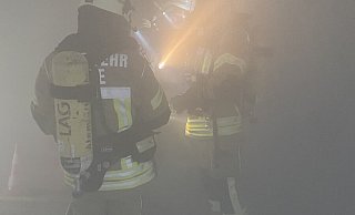Beim Atemschutzgeräteträger-Lehrgang wird der Ernstfall simuliert. - Freiwillige Feuerwehr Lage