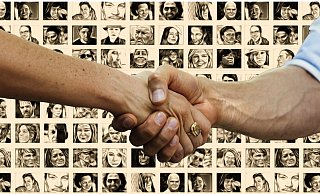 Vertrauen ist wichtig - doch es nimmt gegenüber der Politik und Verwaltungen sowie weiteren Institutionen rapide ab. Das hat das Trendbarometer von RTL/NTV ermittelt. Politiker in Detmold finden das sehr schade. - Pixabay Vertrauen ist wichtig - doch es nimmt gegenüber der Politik und Verwaltungen sowie weiteren Institutionen rapide ab. Das hat das Trendbarometer von RTL/NTV ermittelt. Politiker in Detmold finden das sehr schade. - Pixabay