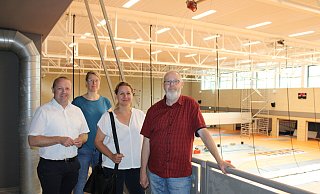 B&uuml;rgermeister Mario Hecker (von links), Henrike Sieker (Fachbereich Planen und Bauen), Bauamtsleiterin Ewa Hermann und Architekt Andreas Deppe informieren &uuml;ber den aktuellen Stand der Arbeiten. - Lorraine Brinkmann