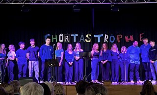 Der Vokalkurs ist in der Gesamtschule aufgetreten. - Gesamtschule Aspe