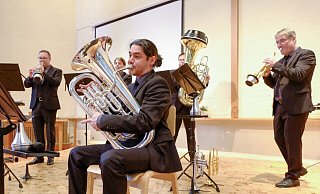 Beim CVJM-Jubiläumskonzert spielt Classic Brass in der Kirche. Foto: Laurenz Tegethoff - krü Beim CVJM-Jubiläumskonzert spielt Classic Brass in der Kirche. Foto: Laurenz Tegethoff - krü