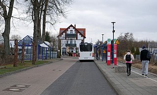 Am Bahnhof in Asemissen gibt es bereits Abstellmöglichkeiten für Fahrräder. Aus Sicht von Willi Wächter (Pro Bahn) könnten es mehr sein. - Martin Düsterberg Am Bahnhof in Asemissen gibt es bereits Abstellmöglichkeiten für Fahrräder. Aus Sicht von Willi Wächter (Pro Bahn) könnten es mehr sein. - Martin Düsterberg