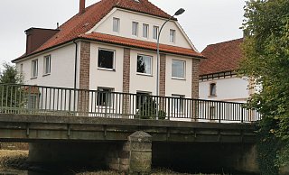 Soll 2022 renoviert werden: die Brücke in Bega. Noch offen ist, ob der historische Mittelpfeiler erhalten werden und danach weiter verwendet werden kann. - Sylvia Frevert
