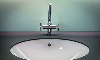 Nur noch vereinzelte Tropfen kommen in einigen Haushalten aus dem Wasserhahn. - Symbolbild: Pixabay