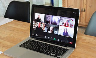 Foto aus dem Homeoffice des Vorbereitungsteams. - Kirchengemeinde Pivitsheide