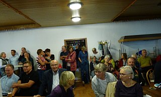 Gut besucht war die Bürgerversammlung für das Badehaus in der "Meinberger Schweiz". - Peter Radszuweit