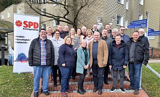 Berieten den Haushalt: Mitglieder der SPD-Kreistagsfraktion in Springe. - SPD Lippe Berieten den Haushalt: Mitglieder der SPD-Kreistagsfraktion in Springe. - SPD Lippe