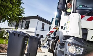 Wann der Müllwagen kommt, steht im neuen Abfuhrkalender. - PreZero Wann der Müllwagen kommt, steht im neuen Abfuhrkalender. - PreZero