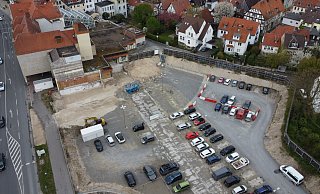 Auf dem Areal am Hornschen Tor plant die Stadt, im mittleren Bereich selbst eine Tiefgarage zu bauen. Auf dem Abschnitt in Richtung Lange Straße (oben) wird derzeit entkernt und abgerissen. Hierfür gab es bereits einen Interessenten, doch der hat zurückgezogen. - Nicole Ellerbrake Auf dem Areal am Hornschen Tor plant die Stadt, im mittleren Bereich selbst eine Tiefgarage zu bauen. Auf dem Abschnitt in Richtung Lange Straße (oben) wird derzeit entkernt und abgerissen. Hierfür gab es bereits einen Interessenten, doch der hat zurückgezogen. - Nicole Ellerbrake