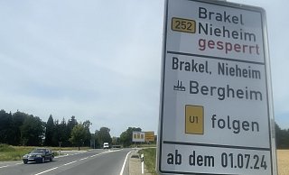 Die Ostwestfalenstraße ist, aus Richtung Blomberg kommend, zwischen dem Steinheimer Kreisel und dem Krankenhaus über Monate gesperrt. Die Umleitung kostet Kilometer und Zeit. - Silke Buhrmester