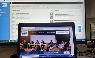 Im Februar stehen diverse Ausschüsse im Kalender, aber meist verfolgen nur wenige Bürger im Zuschauerraum die Diskussionen. Wenn man online verfolgen könnte, könnte die Beteiligung besser sein. Aber das ist nicht so einfach rechtlich sauber umzusetzen - noch fehlen zertifizierte Systeme. - Astrid Sewing
