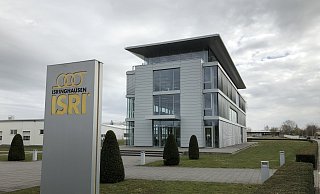 Die dunklen Wolken über Isringhausen scheinen sich allmählich zu verziehen. Arbeitgeber und Arbeiternehmer sprechen von einem guten Kompromiss, um fast alle Jobs zu erhalten, aber wettbewerbsfähig zu bleiben. - Till Brand Die dunklen Wolken über Isringhausen scheinen sich allmählich zu verziehen. Arbeitgeber und Arbeiternehmer sprechen von einem guten Kompromiss, um fast alle Jobs zu erhalten, aber wettbewerbsfähig zu bleiben. - Till Brand