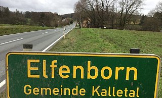 Das Ende von Lippe. 100 Meter hinter dem Schild beginnt Niedersachsen. - Axel Bürger Das Ende von Lippe. 100 Meter hinter dem Schild beginnt Niedersachsen. - Axel Bürger