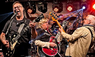 Die Rockband „Rusted Roof“ gastiert am Samstag im Barrock in Langenholzhausen. - Rusted Roof Die Rockband „Rusted Roof“ gastiert am Samstag im Barrock in Langenholzhausen. - Rusted Roof