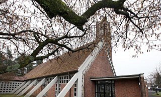 Die Katholische Militärkirche in Augustdorf wurde in Zeltform gebaut. - Archivfoto: Bernhard Preuss
