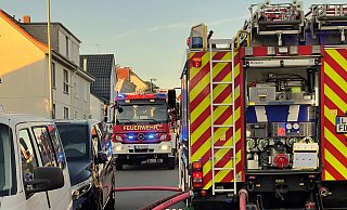 Einen Dachstuhlbrand musste die Feuerwehr Detmold am Mittwochabend in der Ernststra&szlig;e bek&auml;mpfen. - Marco Schweiger/Feuerwehr Detmold