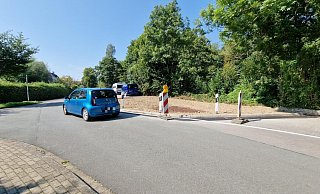 Diese Fahrbahneinengung befindet sich seit kurzem an der Kreuzung Bahnhofstraße/ Am Bahnhof. - Nadine Uphoff Diese Fahrbahneinengung befindet sich seit kurzem an der Kreuzung Bahnhofstraße/ Am Bahnhof. - Nadine Uphoff