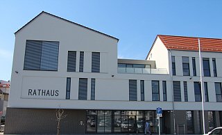 Im Rathaus in Lage wird es in den kommenden Jahren einen Umbruch geben, denn die Babyboomer, die Geburtsjahrgänge 1957 bis 1968, gehen in Rente oder Pension. - Archivfoto Astrid Sewing