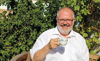 Der ehemalige Pfarrer Richard Krause genießt seinen Ruhestand, aber möchte sich im Ehrenamt weiter engagieren. Er wird stellvertretende Schiedsperson für Lage und arbeitet mit Lars Buller zusammen. - Sandra Castrup