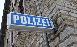 Die Polizei hat den alkoholisierten Fahrer eines VW Tiguan gestoppt. - Jens Rademacher Die Polizei hat den alkoholisierten Fahrer eines VW Tiguan gestoppt. - Jens Rademacher