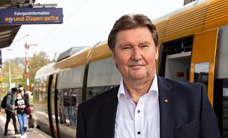 Jürgen Berghahn ist stellvertretender Sprecher der SPD-Bundestagsfraktion im Verkehrsausschuss und hatte sich stets für das 9-Euro-Ticket stark gemacht. - SPD Lippe