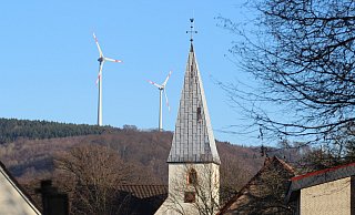 Windräder auf dem Rafelder Berg. Dort könnte es auch in Zukunft Flächen für Windräder geben. - Jens Rademacher/Archiv Windräder auf dem Rafelder Berg. Dort könnte es auch in Zukunft Flächen für Windräder geben. - Jens Rademacher/Archiv